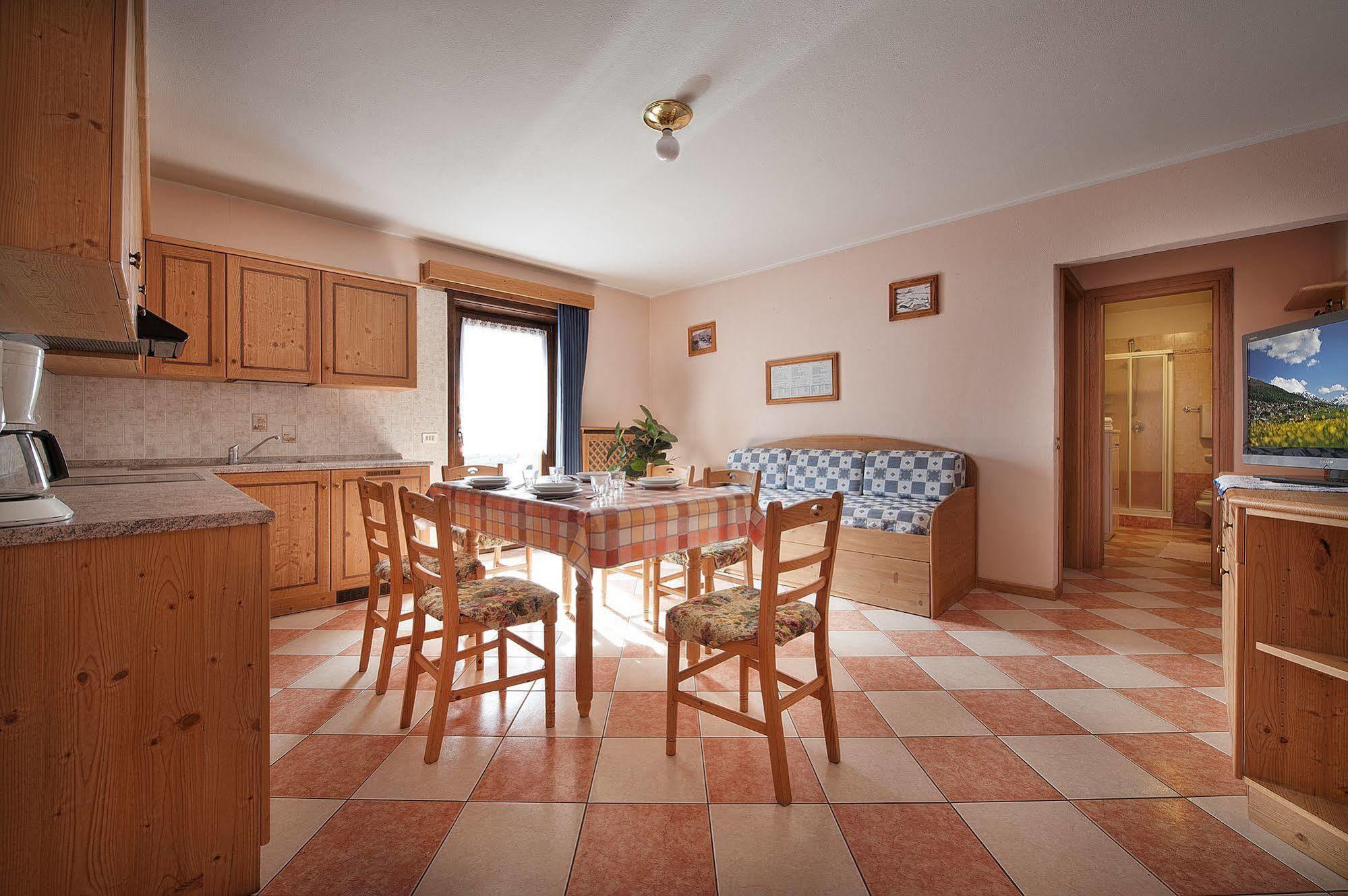 Baita Carosello Apt 4 By Livigno Accomodation Eksteriør billede